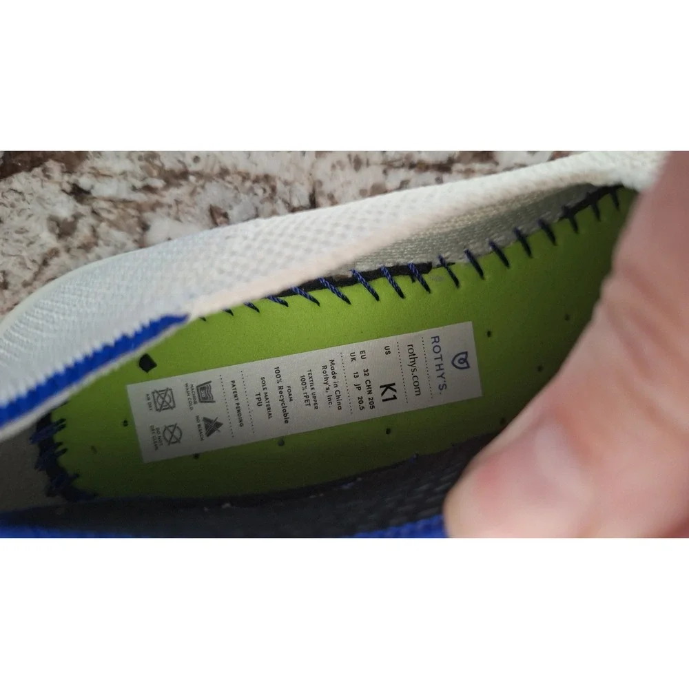 Rothys brand rothy